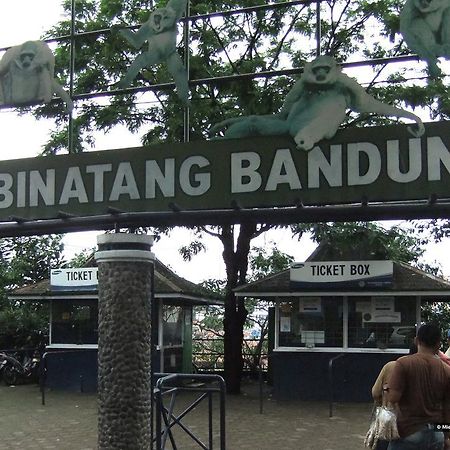 Zen Rooms Bukit Tunggul Bandung Bagian luar foto