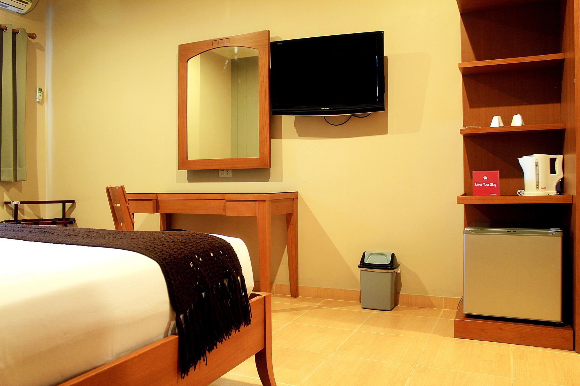 Zen Rooms Bukit Tunggul Bandung Bagian luar foto
