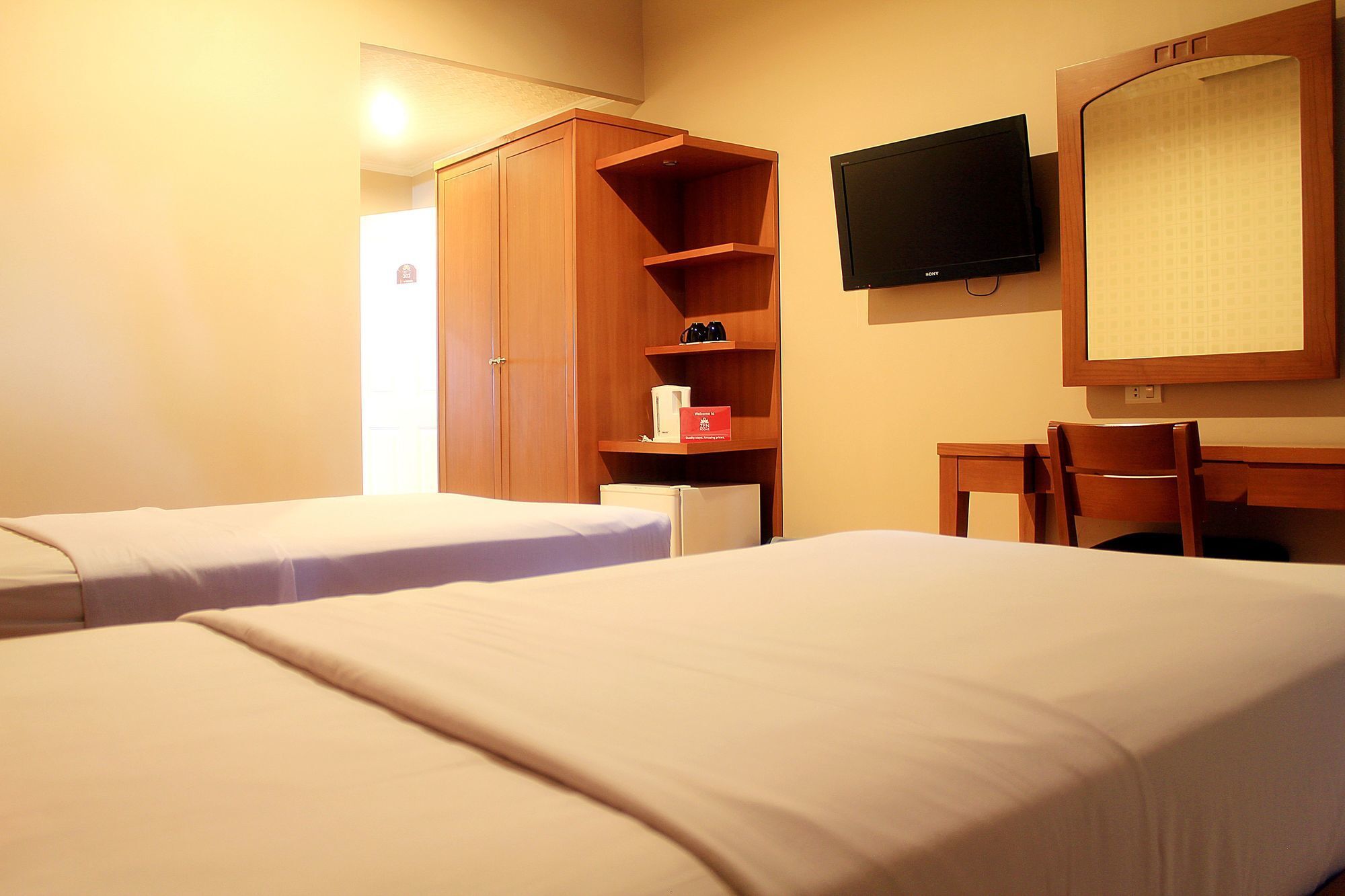 Zen Rooms Bukit Tunggul Bandung Bagian luar foto